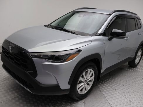 Certified 2026 Toyota Corolla Cross LE FWD image 2