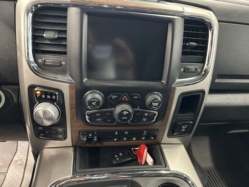 Used 2017 RAM 1500 Laramie image 28