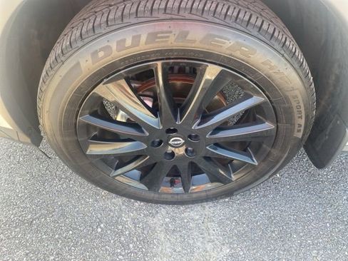 Used 2024 Nissan Murano SV w/ SV Midnight Edition Package image 10