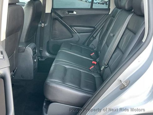 Used 2017 Volkswagen Tiguan Sport FWD image 11
