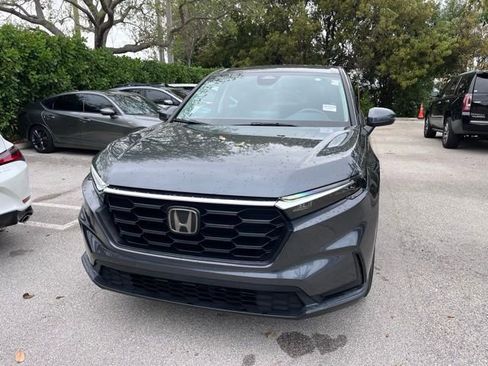 Used 2023 Honda CR-V LX image 2