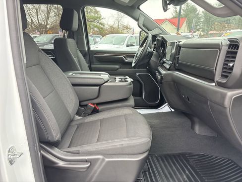 Used 2025 Chevrolet Silverado 2500 LT w/ Convenience Package image 30