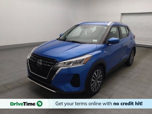 Used 2021 Nissan Kicks SV FWD image 1