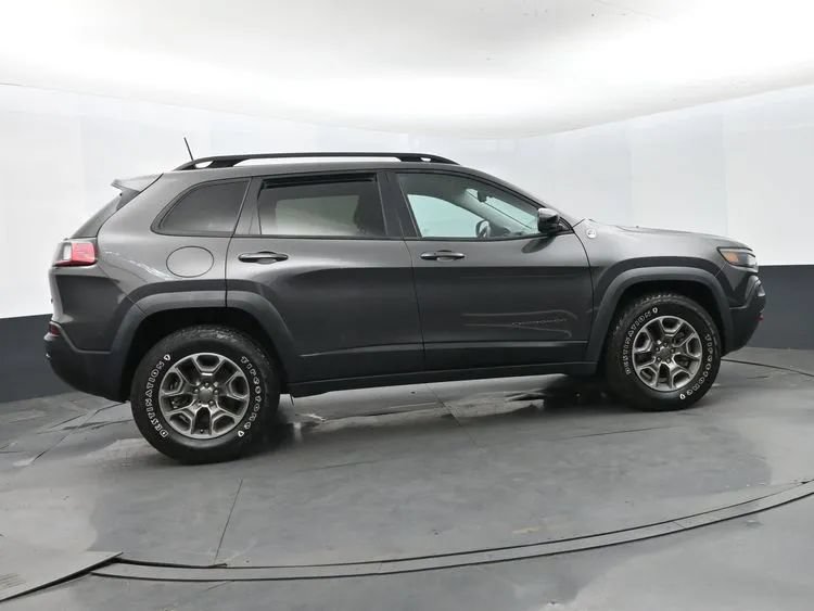 Used 2022 Jeep Cherokee Trailhawk w/ Premium Leather Package AWD/4WD image 4