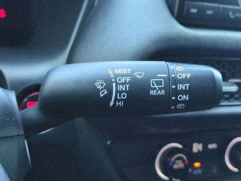 Used 2023 Honda HR-V LX image 26