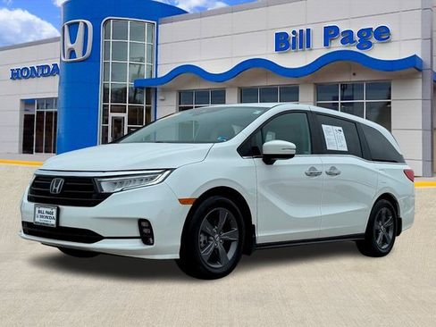 Used 2023 Honda Odyssey EX image 2