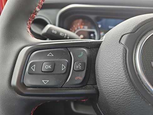 Used 2024 Jeep Gladiator Rubicon AWD/4WD image 24
