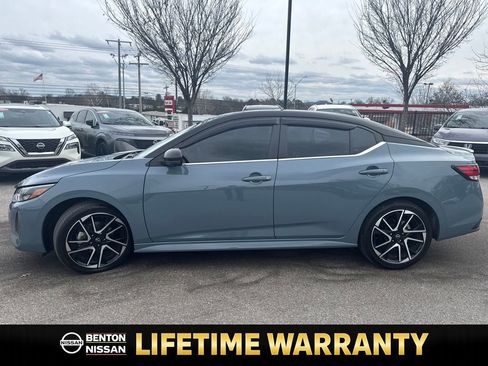 Certified 2025 Nissan Sentra SR w/ SR Premium Package image 5