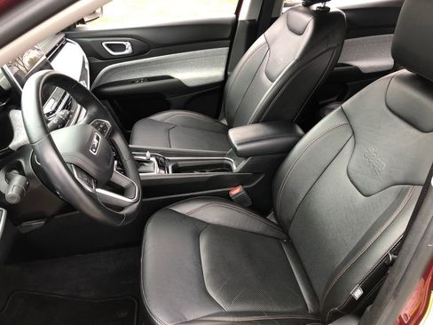 Certified 2022 Jeep Compass Latitude AWD/4WD image 19