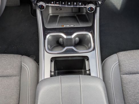 Used 2024 Chevrolet Traverse LT image 6