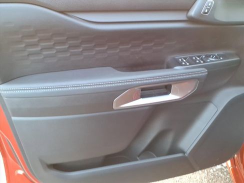 Used 2024 Ford Ranger XLT w/ Technology Package image 12