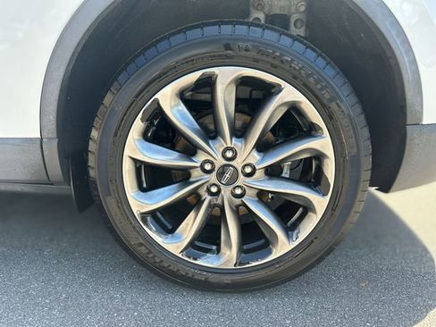 Used 2020 Lincoln Corsair FWD w/ Premium Package image 10