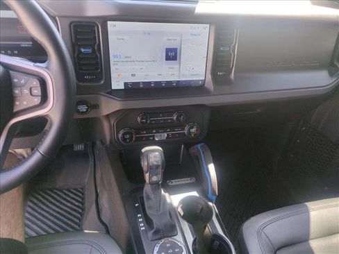 Used 2024 Ford Bronco Black Diamond image 15