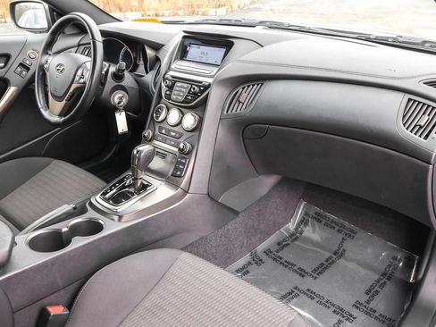 Used 2013 Hyundai Genesis 2.0T image 31