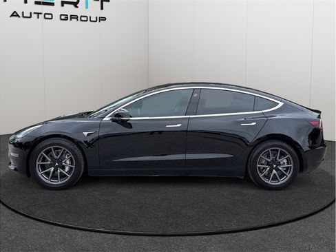 Used 2018 Tesla Model 3 Mid Range image 5