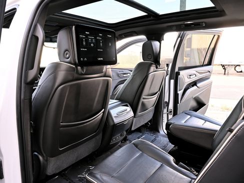 Used 2021 Cadillac Escalade ESV Sport w/ Driver Assist Tech Package RWD image 15
