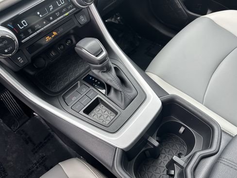 Certified 2025 Toyota RAV4 XLE Premium image 26