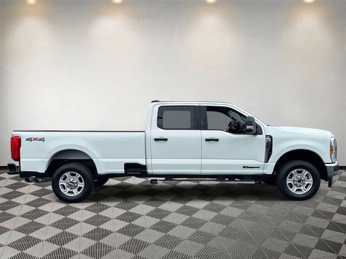 Used 2025 Ford F250 XLT AWD/4WD image 2