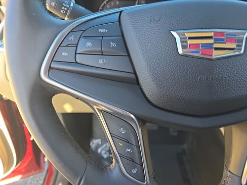 Used 2017 Cadillac XT5 Premium Luxury image 17