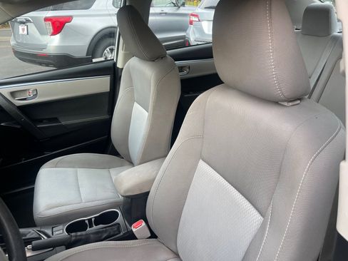 Used 2016 Toyota Corolla LE image 12