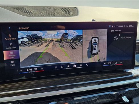 Used 2024 BMW X5 xDrive50e image 25