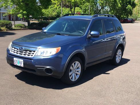 Used 2012 Subaru Forester 2.5X Premium AWD/4WD image 1