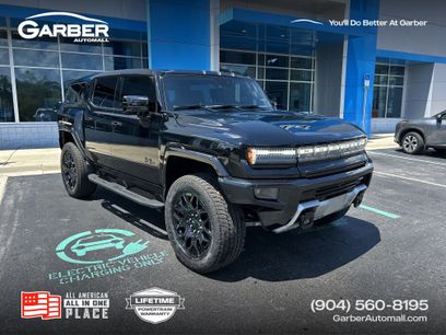 New 2025 GMC Hummer EV 2X w/ LPO, Dark Essentials Package