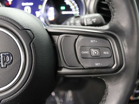 Used 2023 Jeep Wrangler Unlimited w/ Sun & Screen Package AWD/4WD image 21
