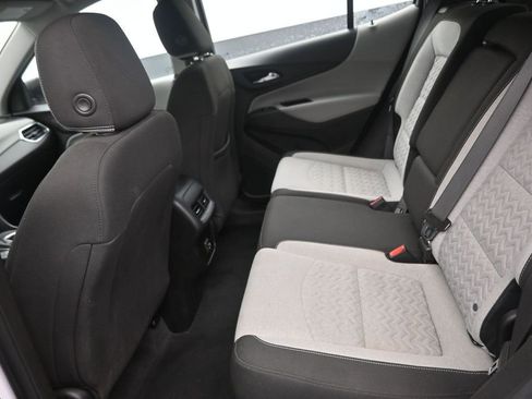 Used 2022 Chevrolet Equinox LS FWD image 14