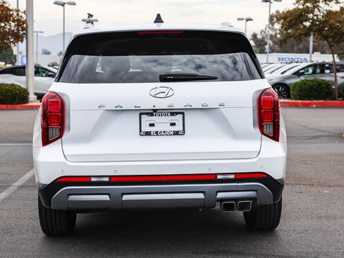 Used 2024 Hyundai Palisade SEL FWD image 25
