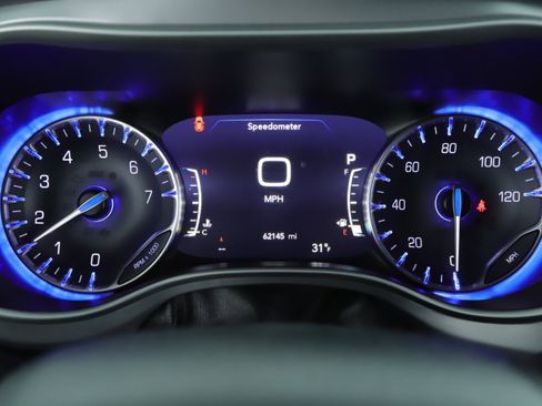 Used 2023 Chrysler Pacifica Touring-L w/ S Appearance Package image 10