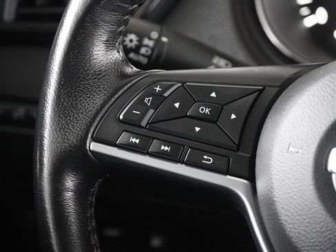 Used 2020 Nissan Rogue SV image 30