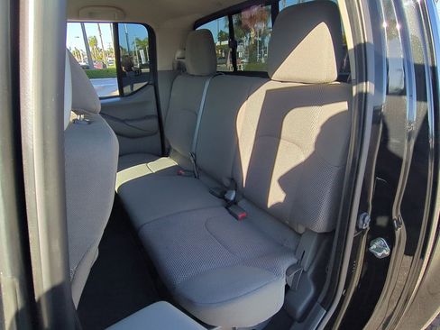 Used 2020 Nissan Frontier SV image 22