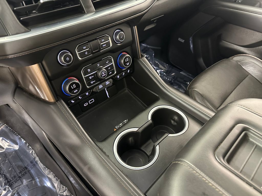 Used 2022 Chevrolet Tahoe High Country AWD/4WD image 41