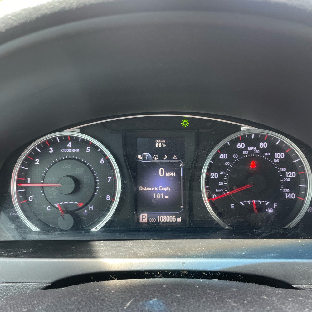 Used 2015 Toyota Camry XSE FWD image 15