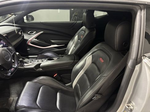 Used 2019 Chevrolet Camaro SS image 13