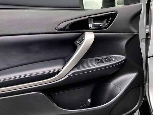 Used 2024 Mitsubishi Eclipse Cross SE image 18