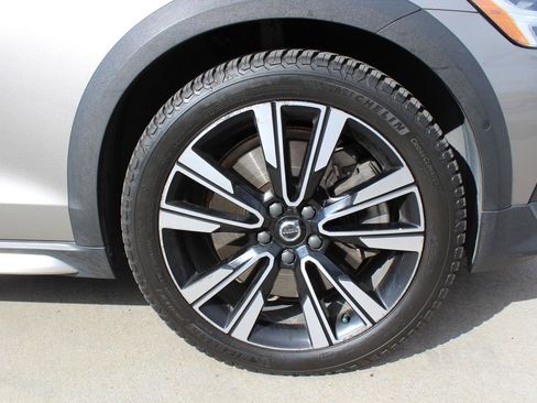 Used 2020 Volvo V60 T5 Cross Country AWD/4WD image 43
