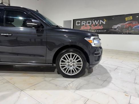 Used 2023 Ford Expedition Limited RWD image 5