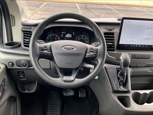 Used 2022 Ford Transit 350 XLT image 5