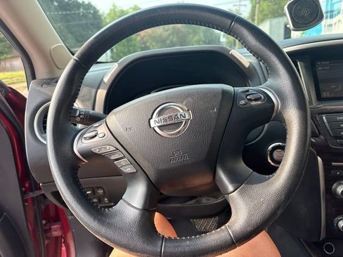 Used 2014 Nissan Pathfinder SL w/ SL Premium Package AWD/4WD image 17
