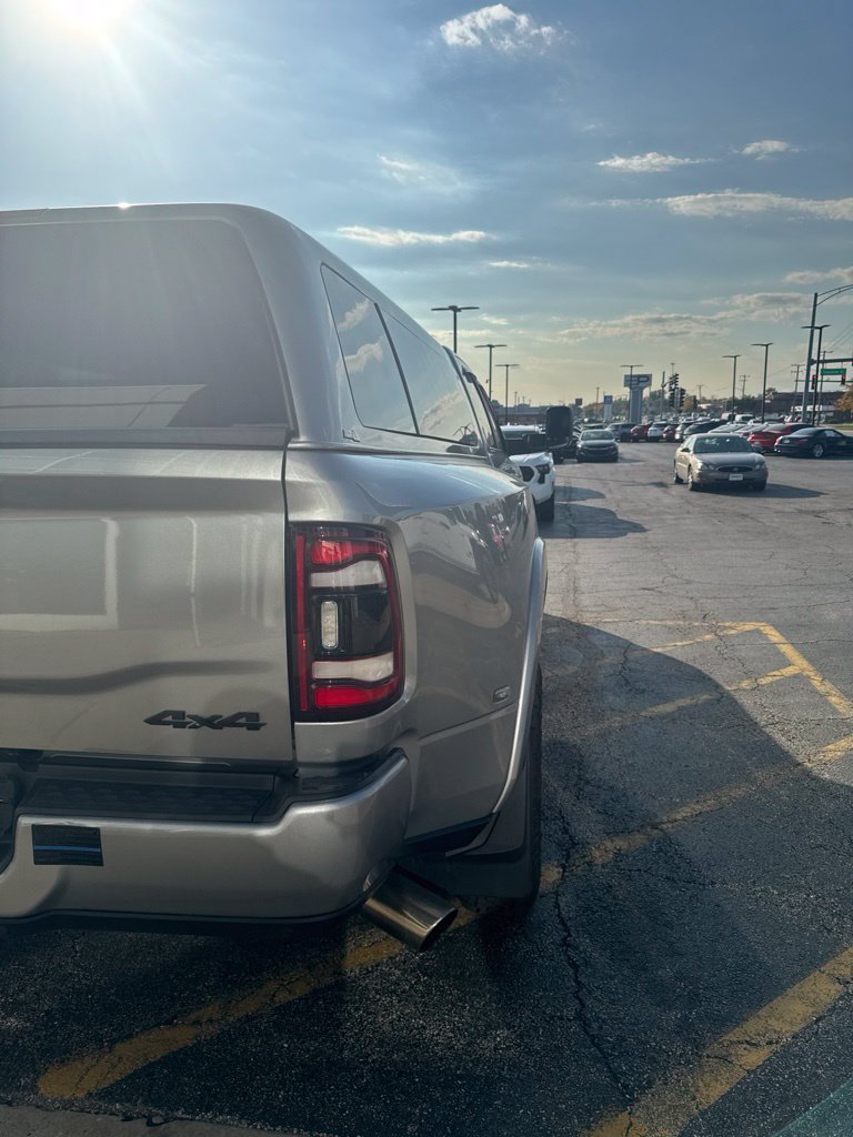 Used 2022 RAM 3500 Laramie w/ Night Edition AWD/4WD image 8