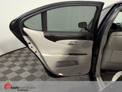 Used 2007 Lexus LS 460 image 24