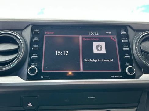 Used 2020 Toyota Tacoma SR5 AWD/4WD image 46