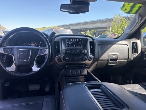 Used 2018 GMC Sierra 1500 Denali AWD/4WD image 15