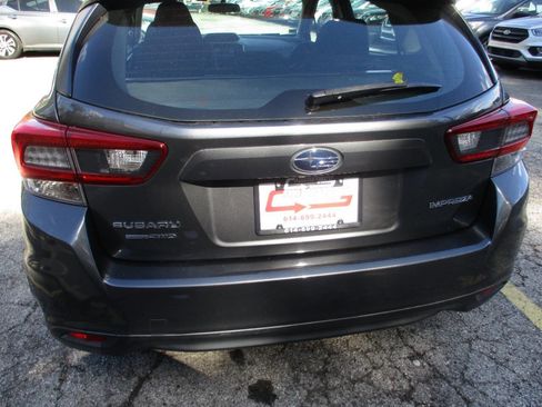 Used 2021 Subaru Impreza 2.0i Premium image 17