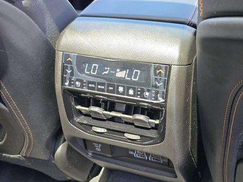 Used 2023 Jeep Grand Cherokee L Summit AWD/4WD image 36