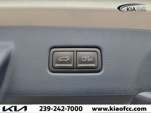 New 2026 Kia Carnival EX FWD image 11
