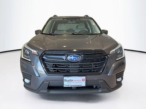 Used 2023 Subaru Forester Premium AWD/4WD image 2