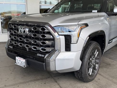 Used 2023 Toyota Tundra Platinum AWD/4WD image 3